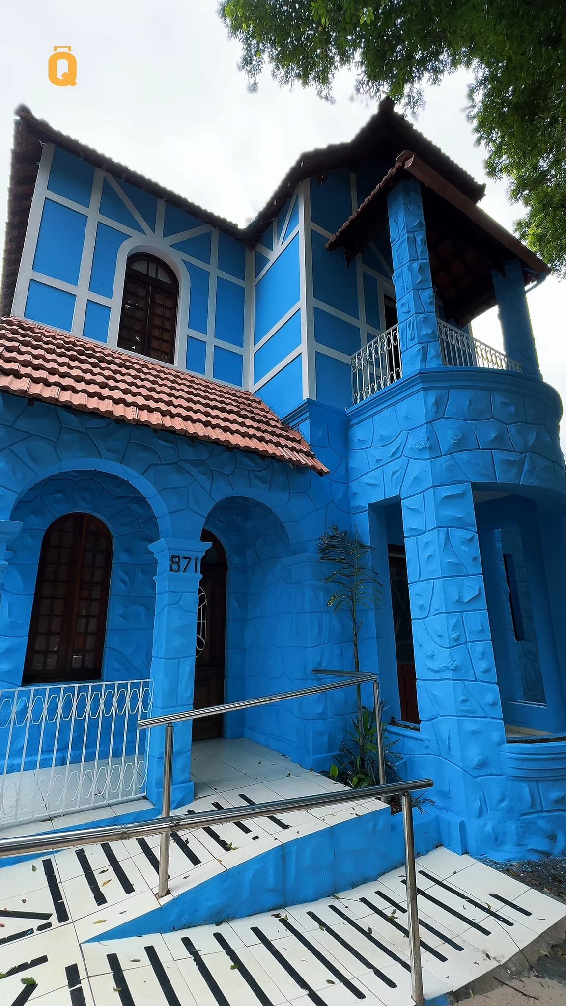 Sede da QueuTur — a Casa Azul, em Recife