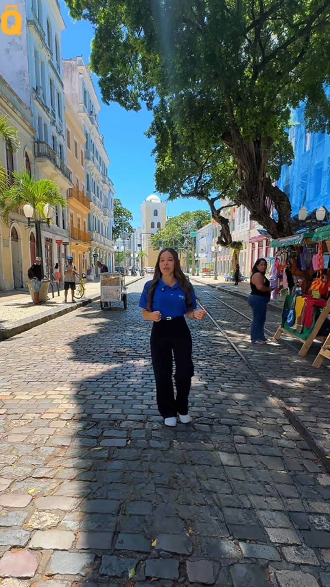 Consultora da QueuTur no Recife Antigo